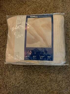JCPenney Vintage 100% Cotton Thermal Waffle Weave Blanket Beige Queen Size New